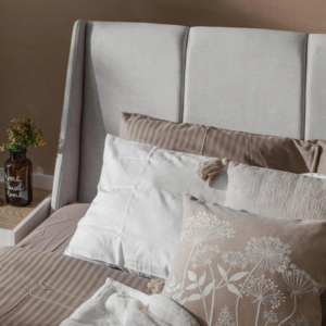 contemporary bedroom in cairo exclusive royal minimalism by Elmalek Furniture