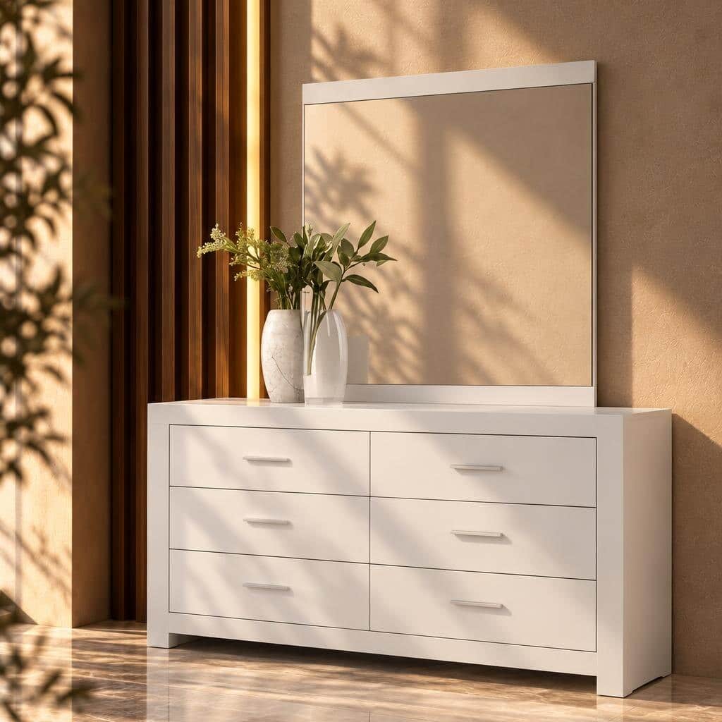 Bedroom set furniture finish and room styling view - image 60488