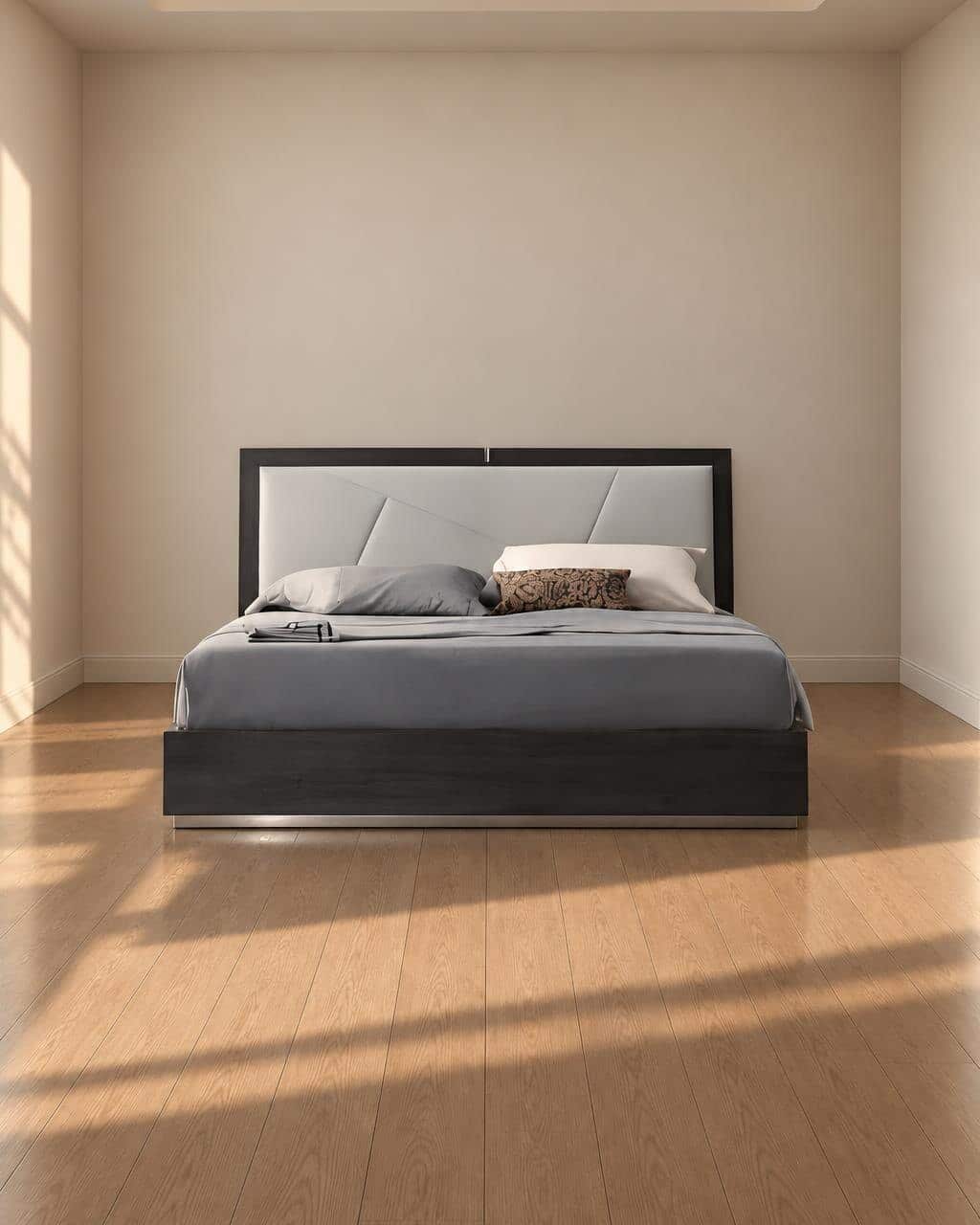 Mirevano Bed Set